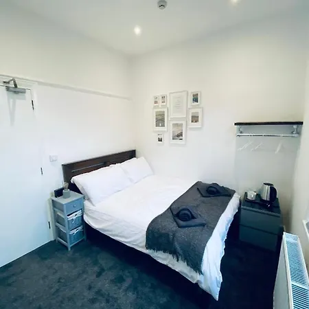 23 Victoria Road * Scarborough