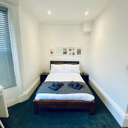 23 Victoria Road *